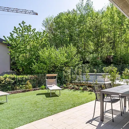 Garda Lido Red-green - Pool & Garden - By Host4u شقة *
